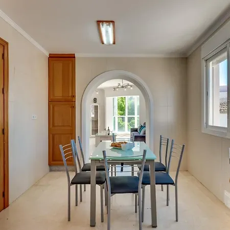 Chic Uurban Oasis In Διαμέρισμα