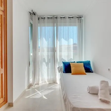 Chic Uurban Oasis In *