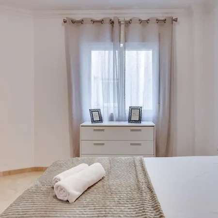 Chic Uurban Oasis In Apartment Estepona