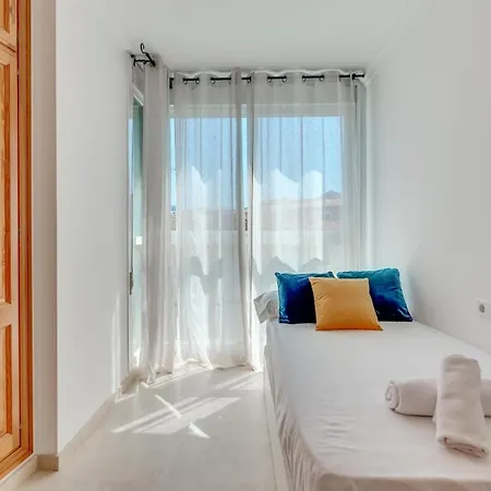 Chic Uurban Oasis In Apartment Estepona