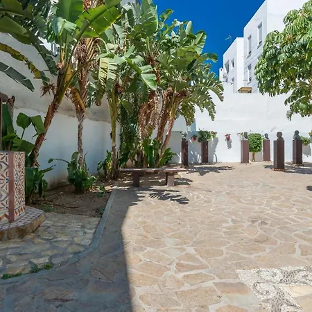 Chic Uurban Oasis In Estepona