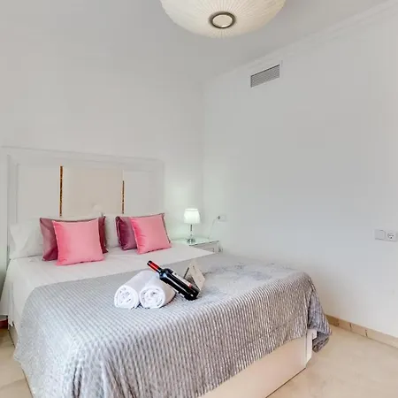 Chic Uurban Oasis In דירה *